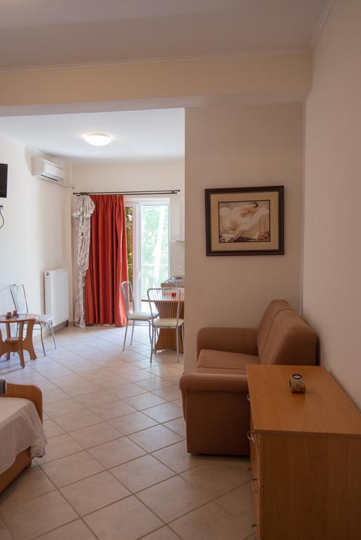 Rooms Nancy Agios Andreas  Pokoj fotografie